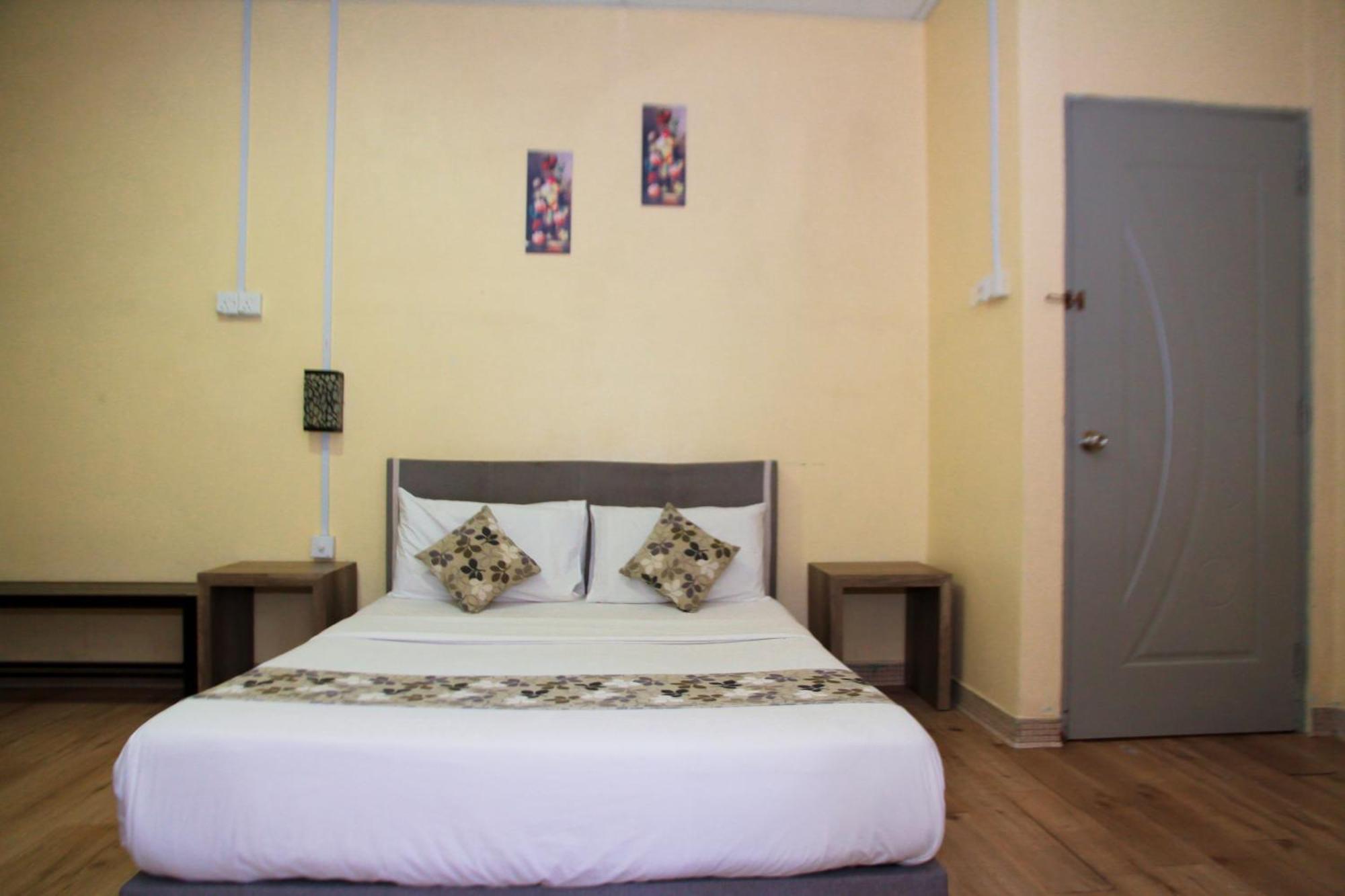 Myra Hotel Мерсинг Экстерьер фото