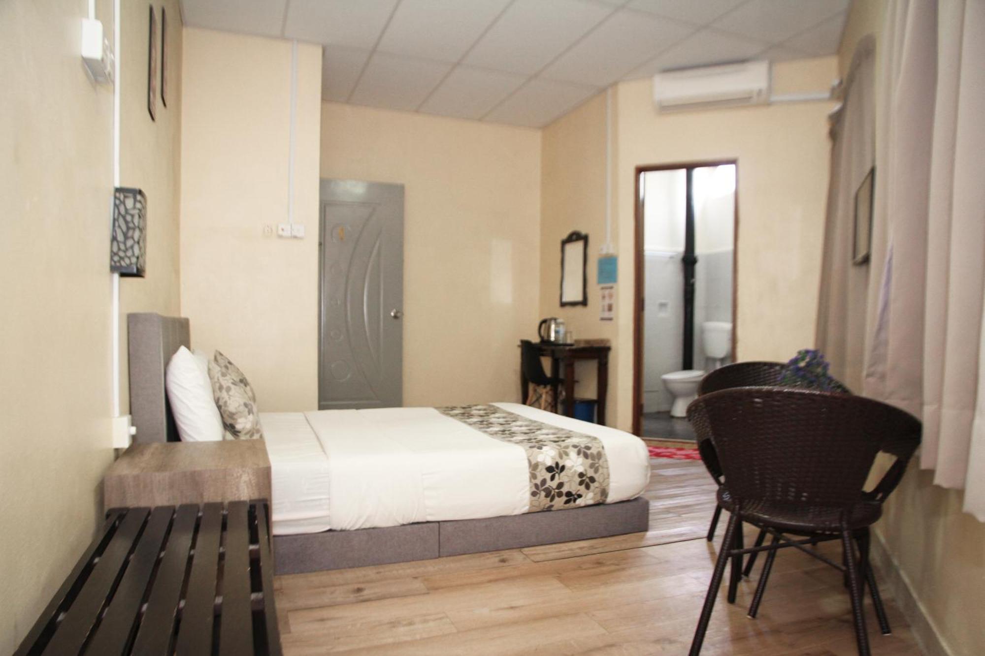 Myra Hotel Мерсинг Экстерьер фото