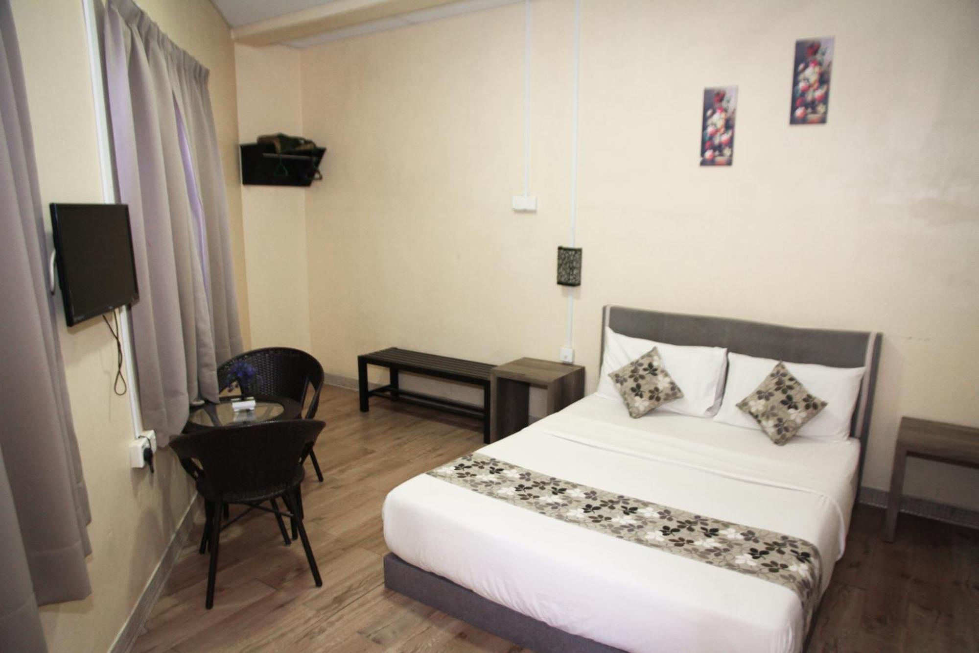 Myra Hotel Мерсинг Экстерьер фото