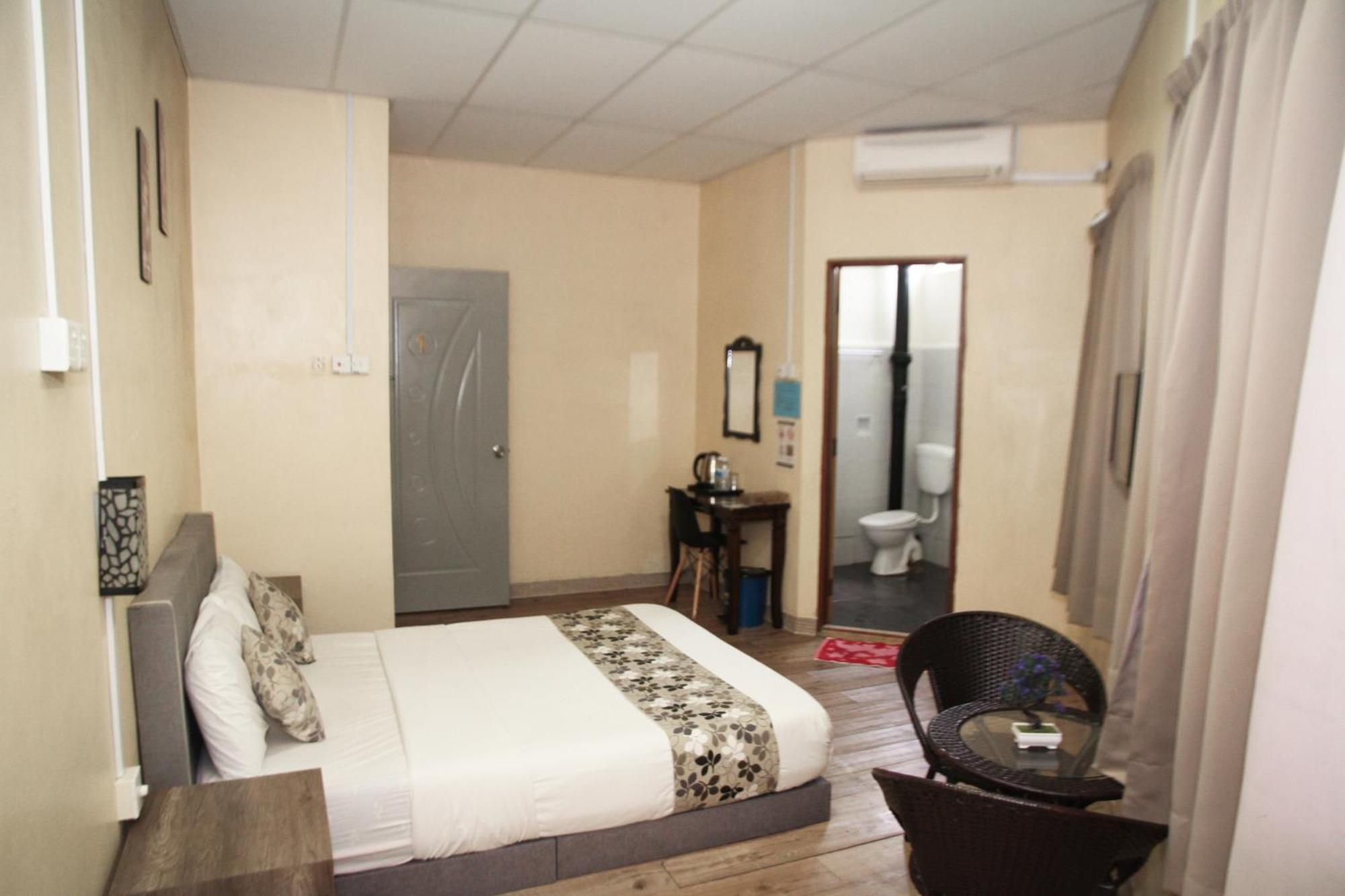 Myra Hotel Мерсинг Экстерьер фото