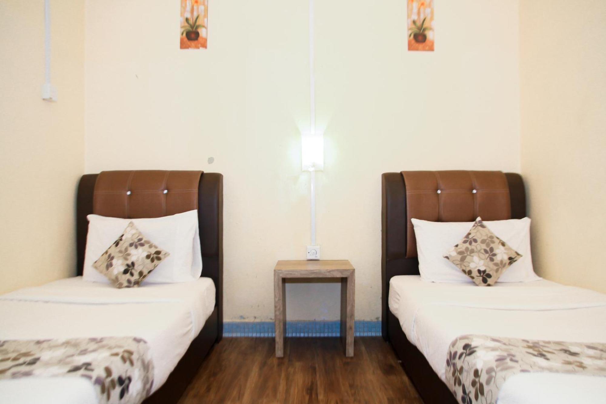 Myra Hotel Мерсинг Экстерьер фото