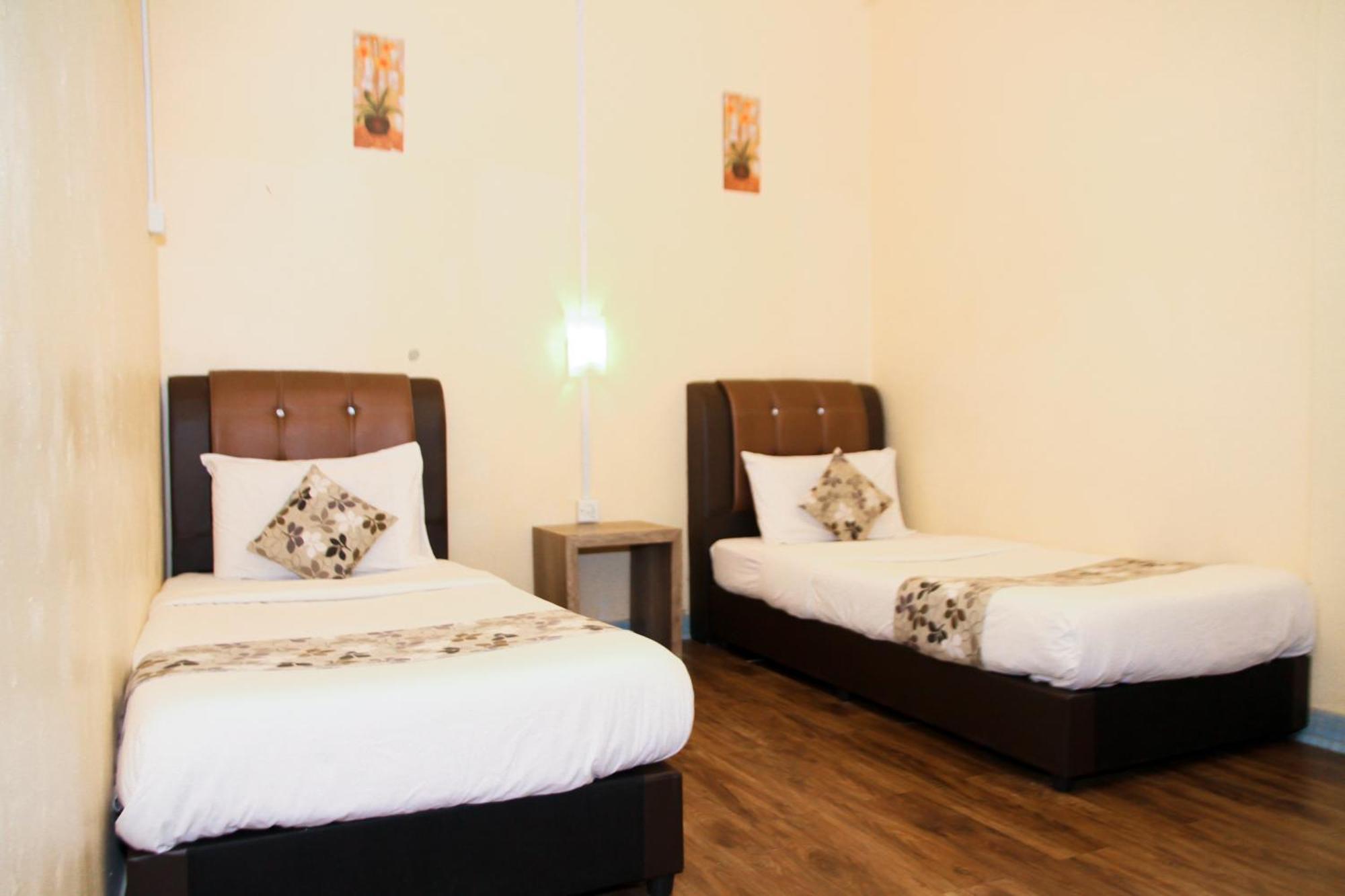 Myra Hotel Мерсинг Экстерьер фото